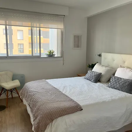 Ria De Bouzas Amplio Piso Muy Luminoso Con Vistas A La Ria شقة