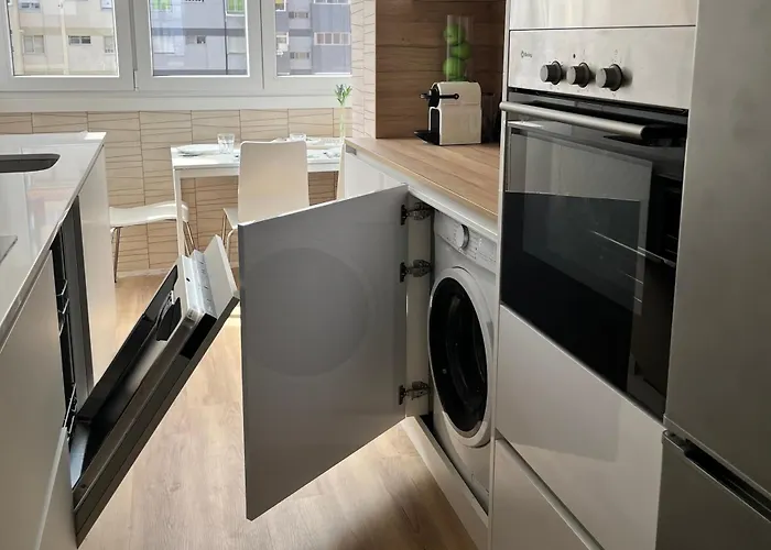 Ria De Bouzas Amplio Piso Muy Luminoso Con Vistas A La Ria *