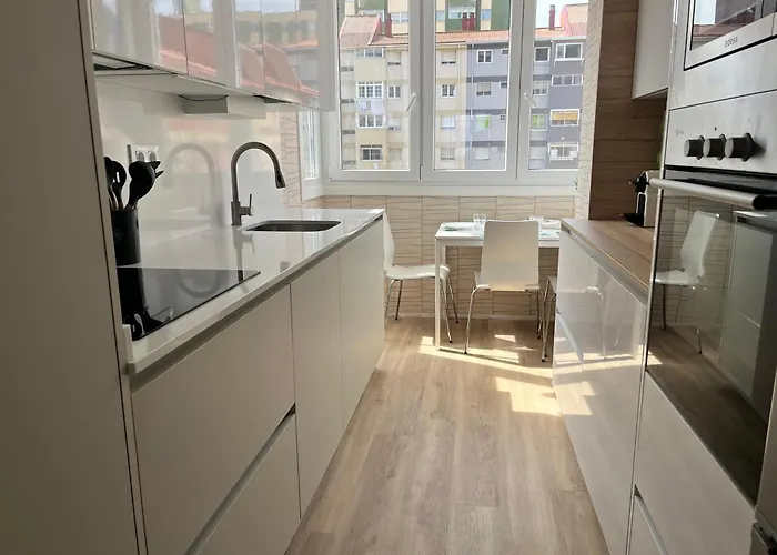 Ria De Bouzas Amplio Piso Muy Luminoso Con Vistas A La Ria