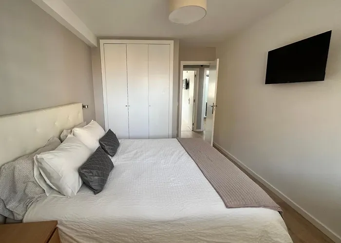 Ria De Bouzas Amplio Piso Muy Luminoso Con Vistas A La Ria Appartamento *